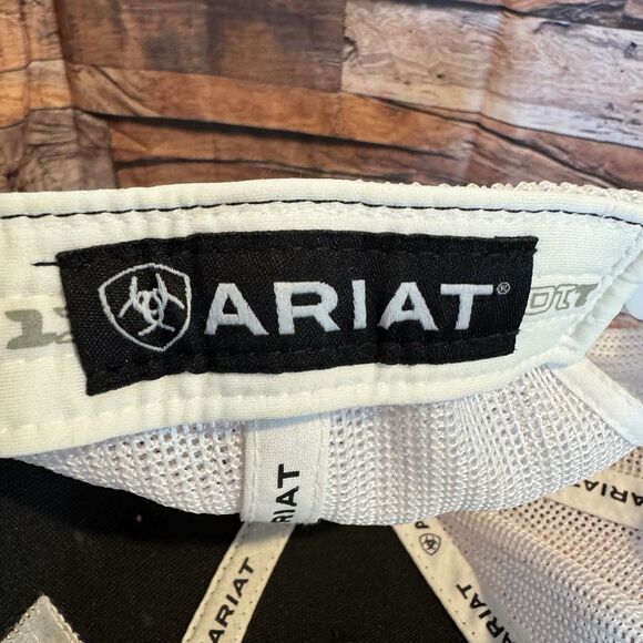 Ariat Men's Work Logo Patch Flexfit Baseball Cap Trucker Snapback Hat Black - Picture 7 of 9